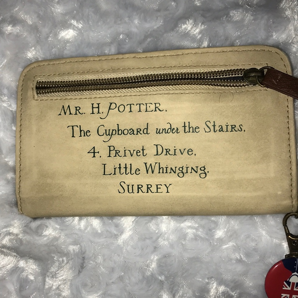 Harry Potter Hogwarts Letter wallet checkbook
